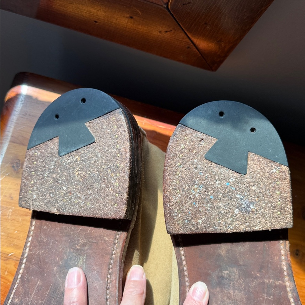 Alden Men's Light Brown Suede Chukka Boots - Picture 5 of 11